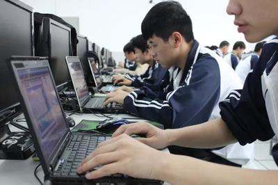 郫縣友愛職業(yè)技術(shù)學(xué)校2019年計算機(jī)應(yīng)用專業(yè)招生簡章